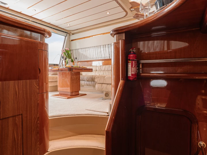 Location Bateau à moteur à Glyfáda - Ferretti Ferretti 165 Fly