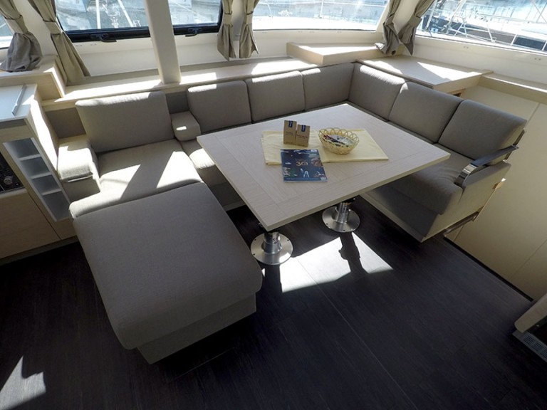 Fountaine Pajot Elba 45 a louer à Sibenik