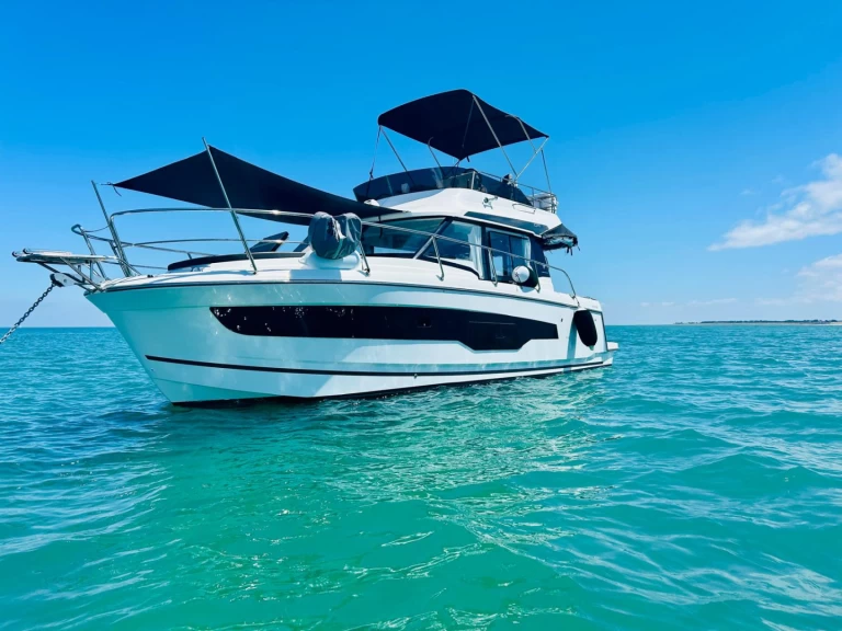 Louez un Jeanneau Merry Fisher 1095 Fly à Talmont-Saint-Hilaire