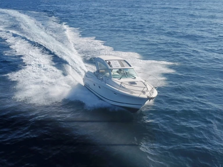 Location Bateau à moteur Jeanneau avec permis