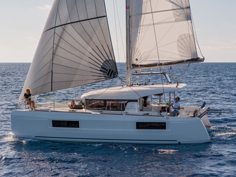 Louez un Lagoon Lagoon 40 à Álimos