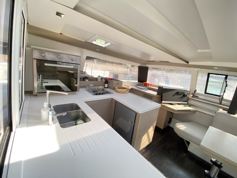 Location bateau Fethiye pas cher Astrea 42
