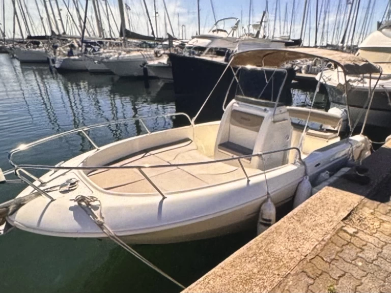 Location bateau Mingolla Brava 25 Open à Le Cap d'Agde sur Samboat
