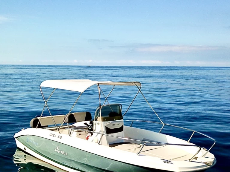 Location Bateau à moteur à Salerne - Idea Marine IDEA 58