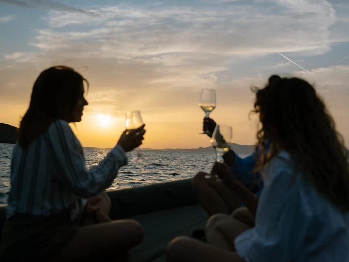 Semi-rigide à louer à Sifnos au meilleur prix