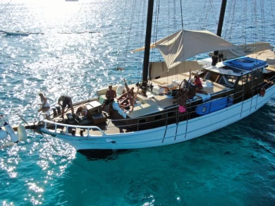 Noleggio Barca a vela con o senza skipper Custom Made a Marina Formentera