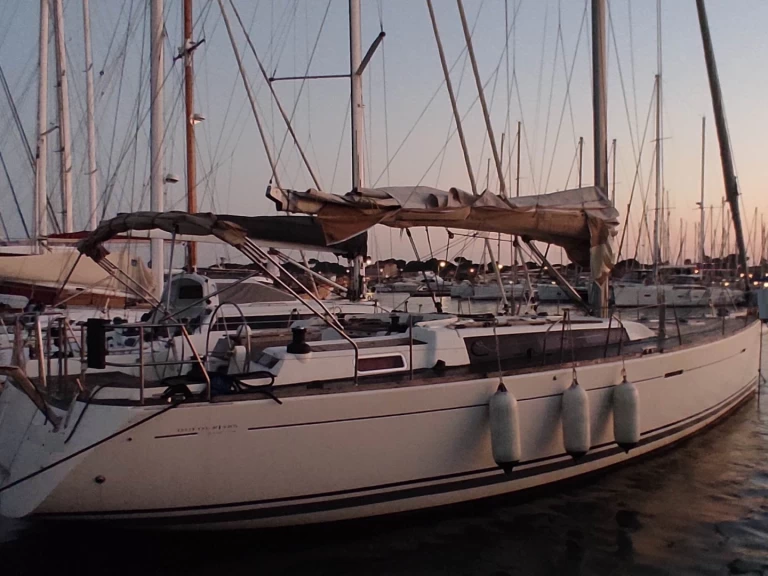 Location bateau Dufour Dufour 485 Grand Large à Port de Hyères (St Pierre) sur Samboat