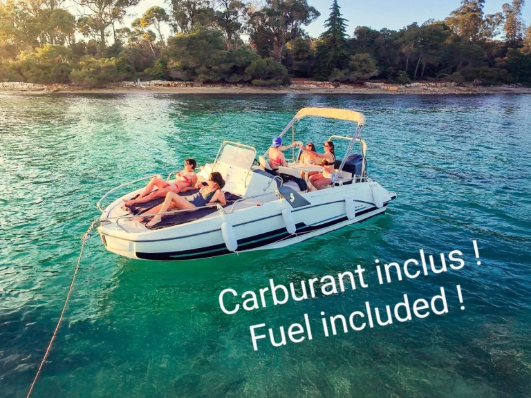 Louez un Bénéteau Flyer 6.6 SUNdeck à Vieux Port de Cannes