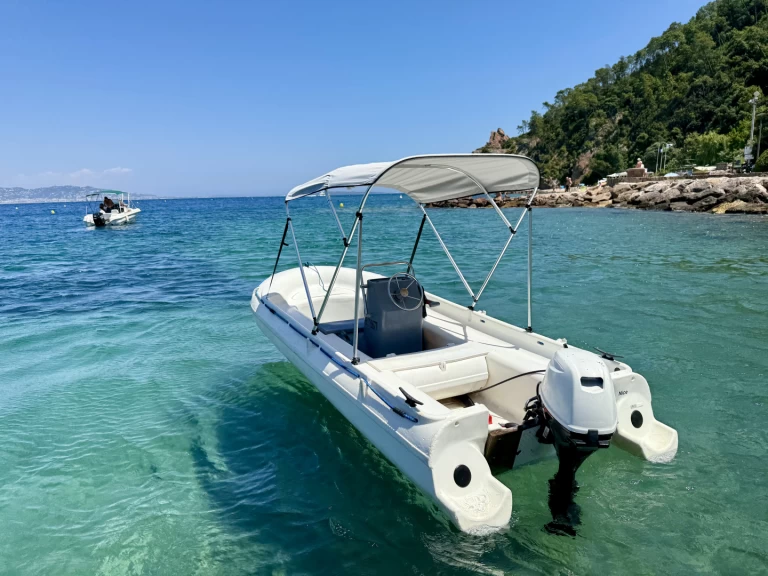 Location Bateau à moteur Fun Yak avec permis