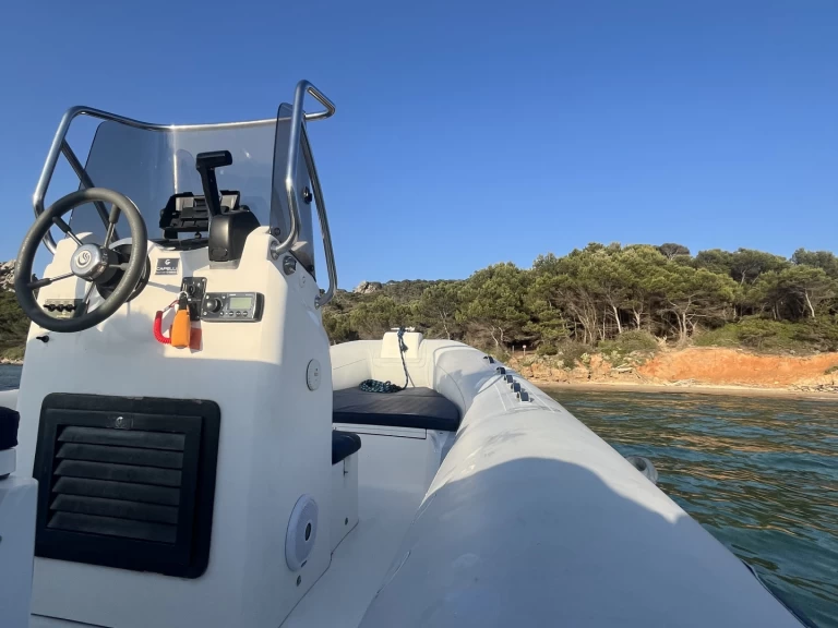 Location bateau Hyères pas cher Tempest 626 Luxe
