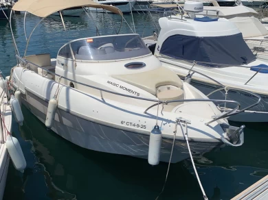 Barca a motore a noleggio a Puerto Villajoyosa al miglior prezzo