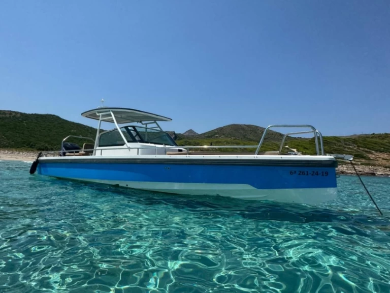 Bateau à moteur à louer à Can Picafort au meilleur prix