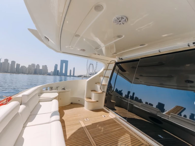 Location Bateau à moteur Azimut avec permis