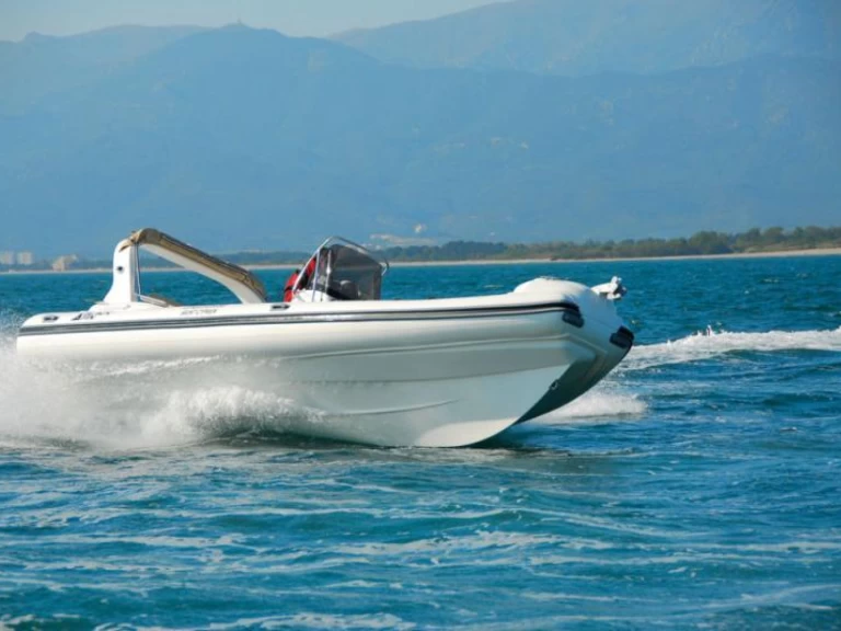 Semi-rigide à louer à Bol au meilleur prix