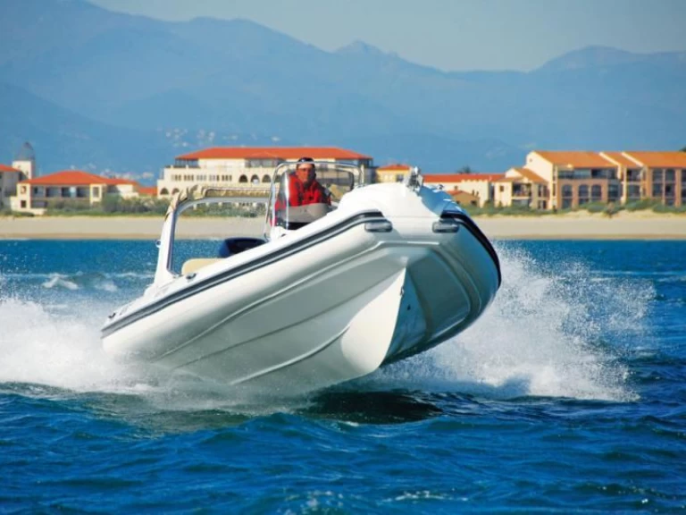 Nuova Jolly Blackfin 25 Elegance a louer à Bol