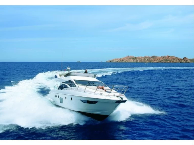 Location à Antibes - Azimut Azimut 47 Fly sur SamBoat