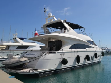 Alquiler de embarcaciones Marquis 69 enAntibes en Samboat