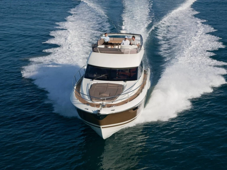 Location bateau Prestige Prestige 500 Fly à Antibes sur Samboat