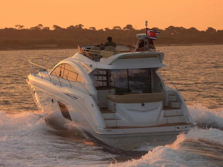 Location bateau Antibes pas cher Monte Carlo 47 Fly