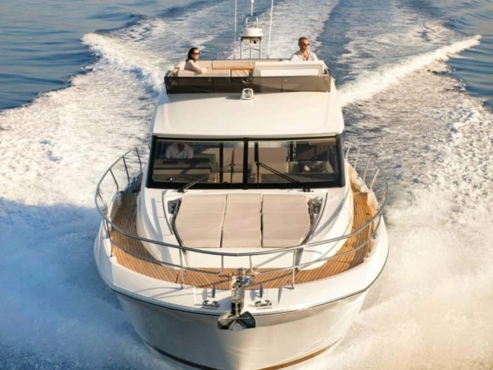 Location à Antibes - Jeanneau Prestige 520 Fly sur SamBoat