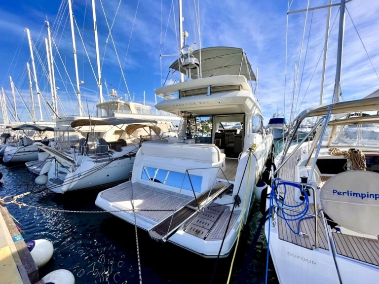 Location bateau Porto-Vecchio pas cher Prestige 520 Fly