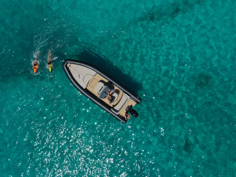 Semi-rigide à louer à Porto Cervo au meilleur prix
