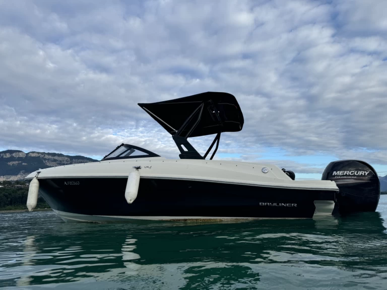 Louez un Bayliner VR4 à Grand Port d'Aix-les-Bains