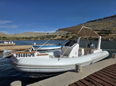 Uthyrning RIB i Lukoran - SeaScent 700