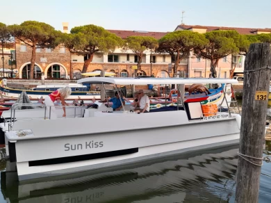 Hyr en Lagoon 33 solar Caorle 