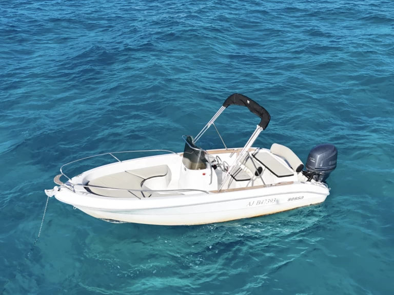 Location Bateau à moteur Sessa Marine avec permis