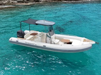 Hyr en Capelli Tempest 750 Luxe Port Saint Florent 