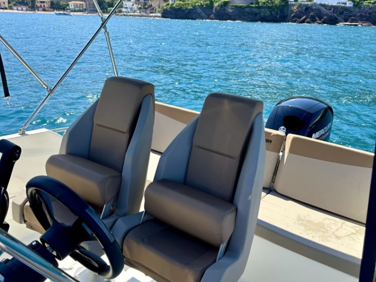 Location bateau Marseille pas cher Activ 605 Open