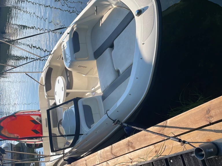 Location bateau Conjux pas cher Element E5