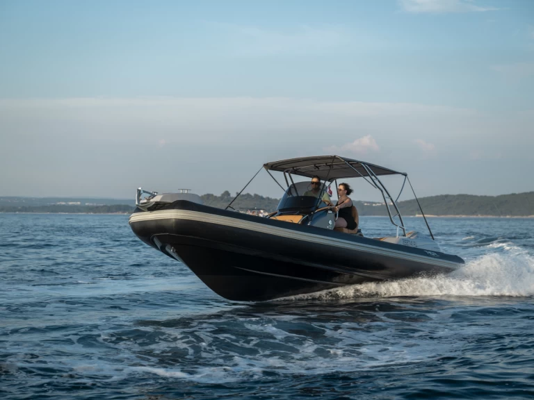 Location bateau Pula pas cher THOR 8.0