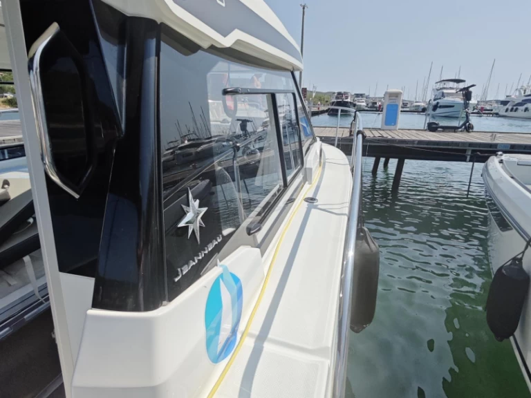 Location Bateau à moteur à Punat - Jeanneau Merry Fisher 795 Series2