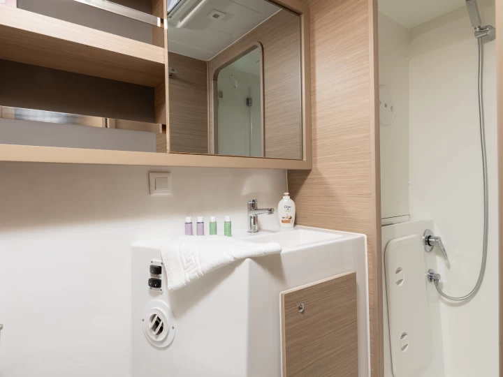 Location bateau Rogoznica pas cher Lagoon 42 Millenium