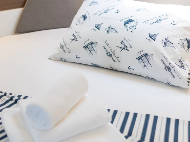 Location Bateau à moteur à Rogoznica - Bénéteau Antares 11 OB