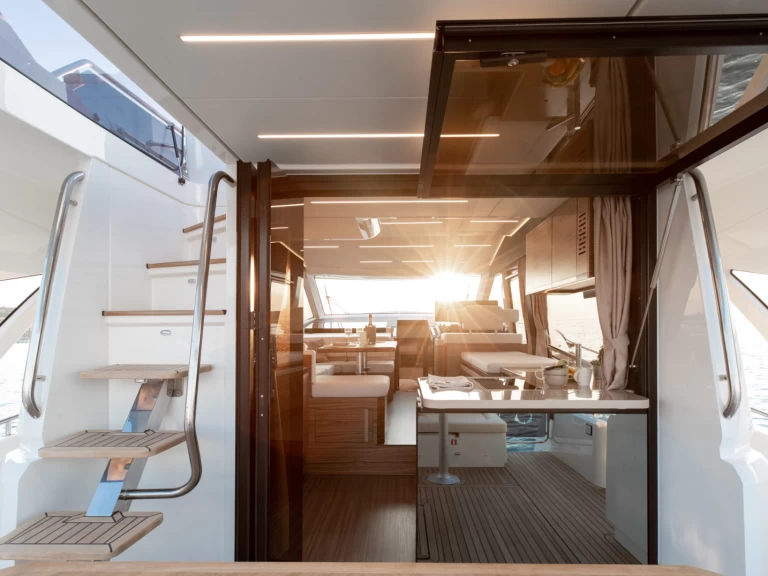 Louez un Greenline Greenline 45 Fly à Setúbal