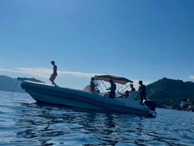 Louer Semi-rigide avec ou sans skipper Italiamarine à Portofino