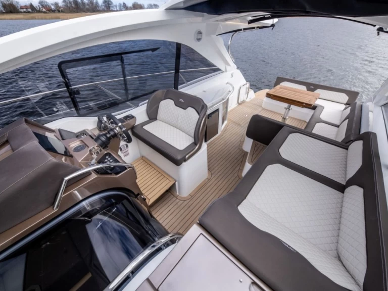 Louez un Galeon Galeon 405 HTL à Antibes