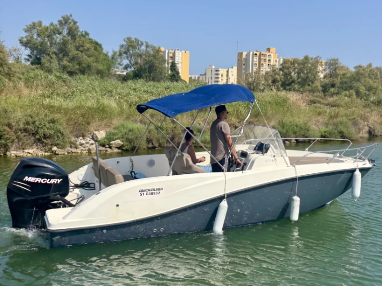 Location bateau Carnon-Plage pas cher Activ 675 Sundeck