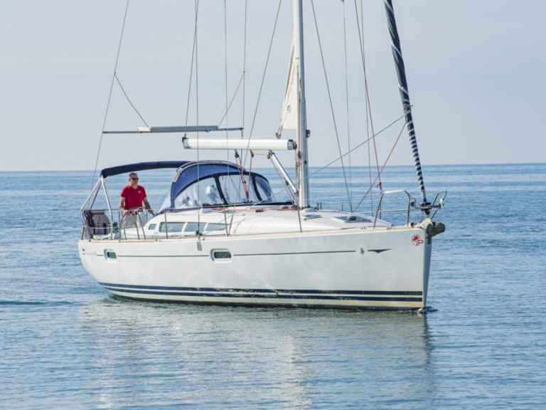 Voilier à louer à San Vincenzo au meilleur prix