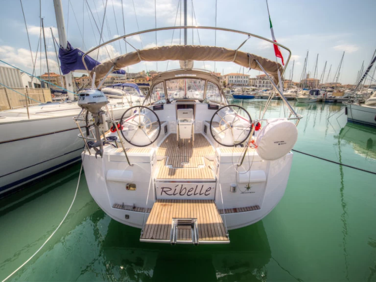 Location à San Vincenzo - Jeanneau Sun Odyssey 439 sur SamBoat