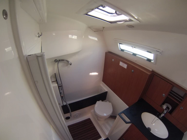 Voilier à louer à San Vincenzo au meilleur prix