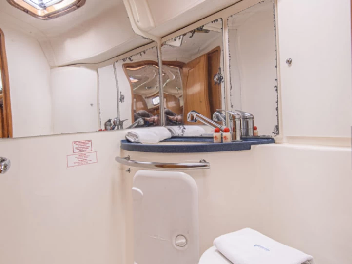 Louez un Bavaria Cruiser 37 à San Vincenzo