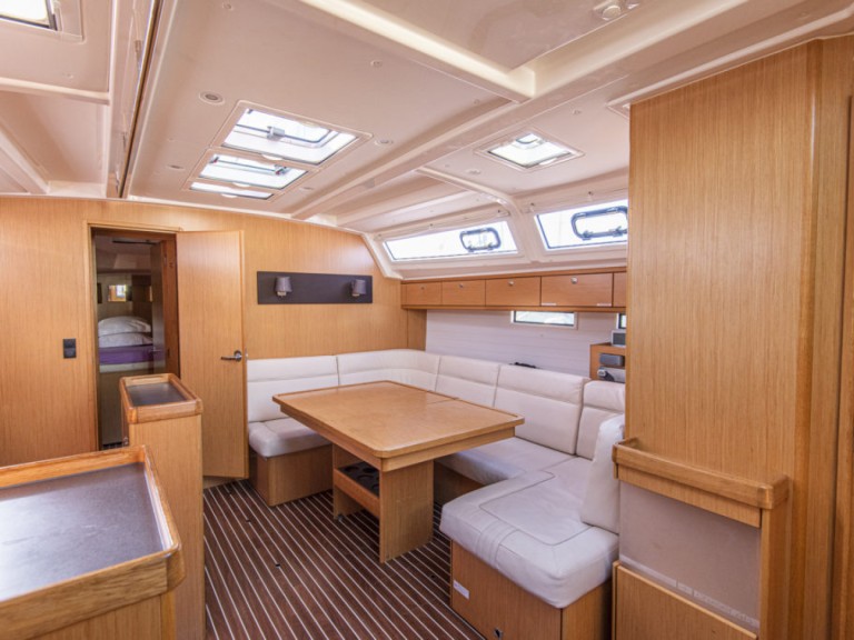 Louez un Bavaria Cruiser 46 à San Vincenzo