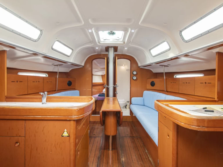 Bénéteau First 40.7 a louer à San Vincenzo