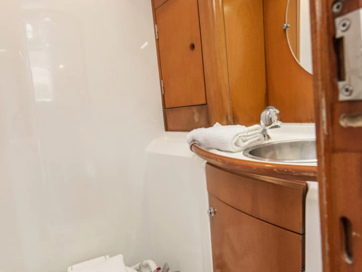 Location bateau San Vincenzo pas cher First 40.7