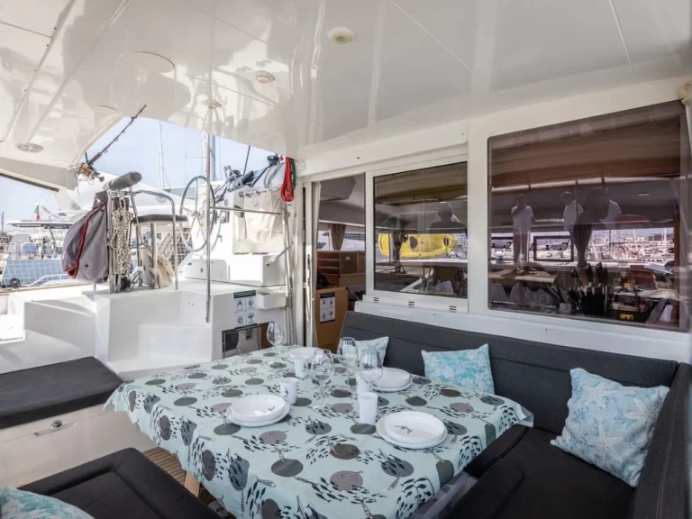 Louer Catamaran avec ou sans skipper Lagoon à San Vincenzo