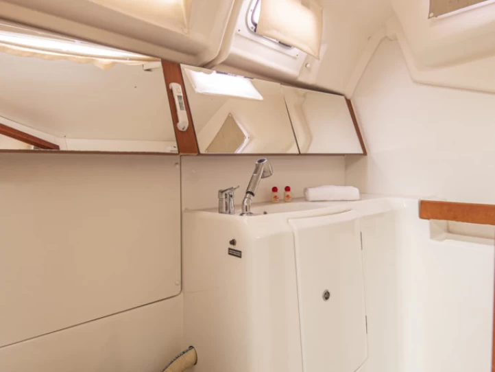 Location à San Vincenzo - Bénéteau Oceanis 34 sur SamBoat